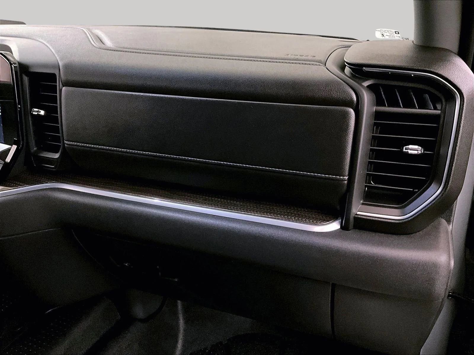 Used 2025 Chevrolet Silverado 1500 LT w/ Safety Package image 15