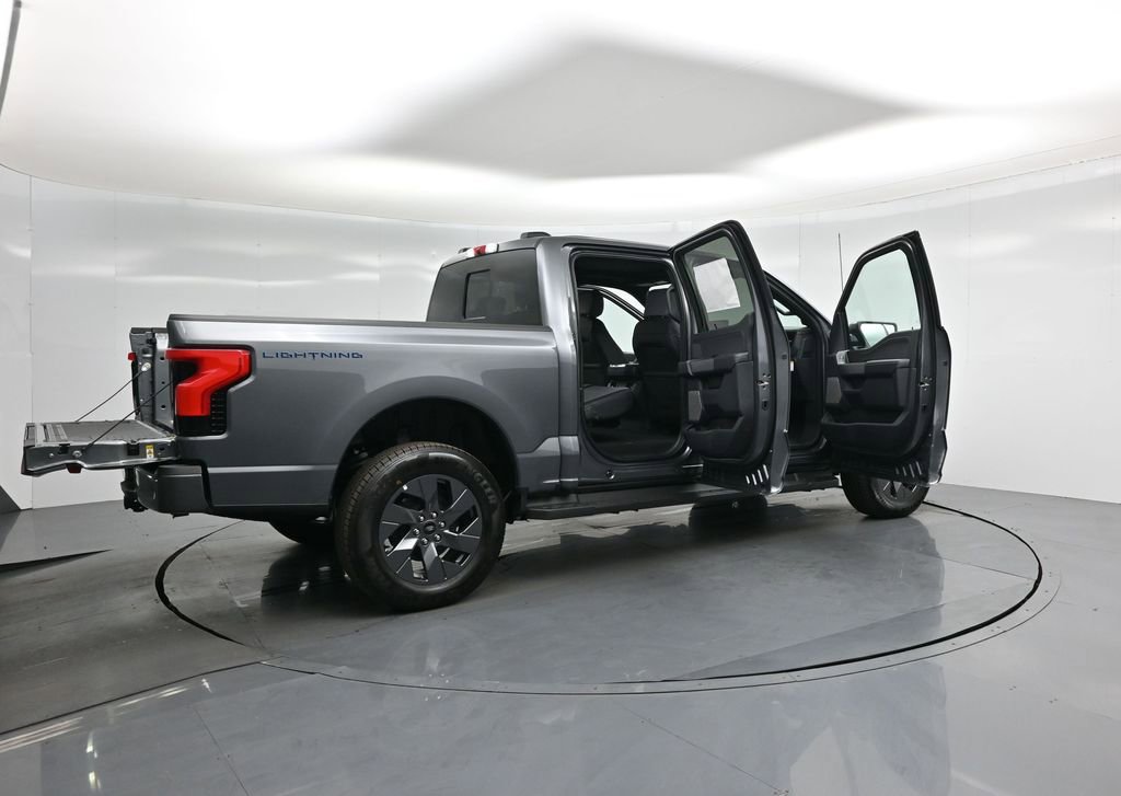 New 2025 Ford F150 Lightning Lariat image 5