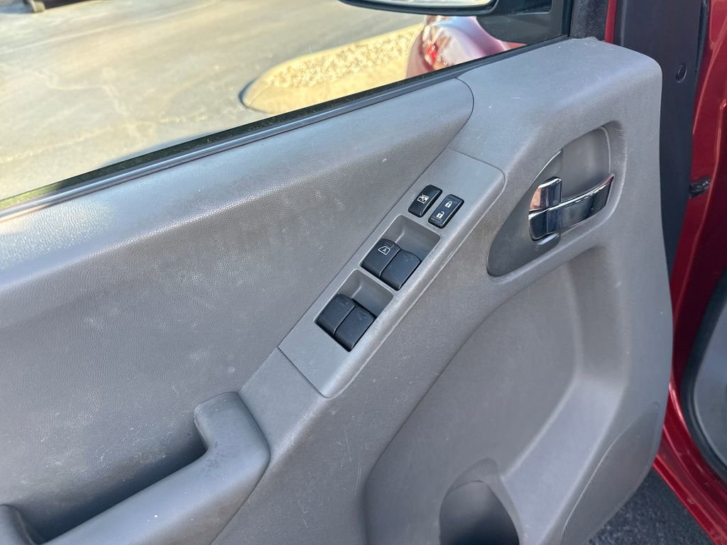 Used 2016 Nissan Frontier SV image 13