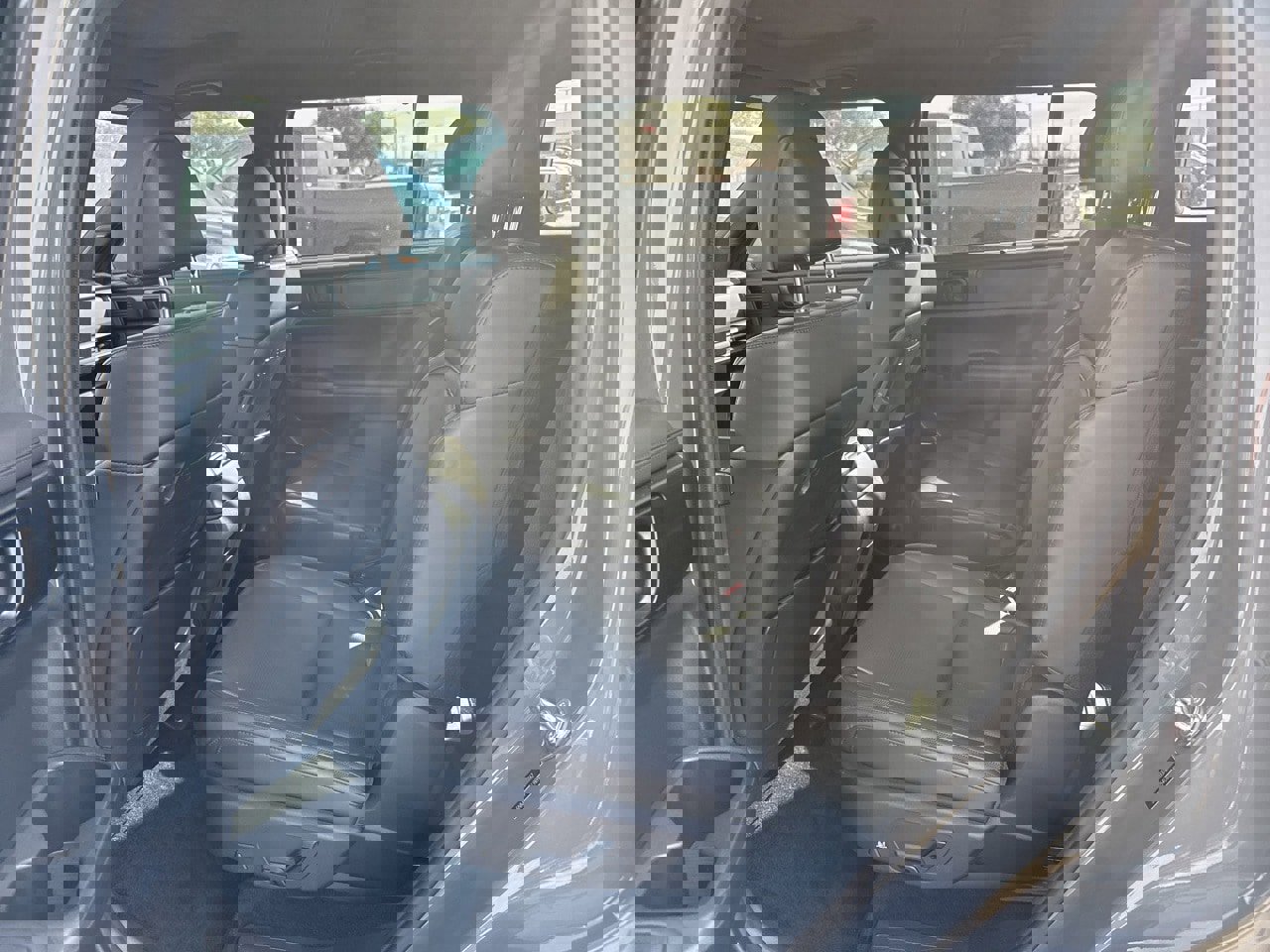 Used 2024 Hyundai Santa Fe Calligraphy image 9