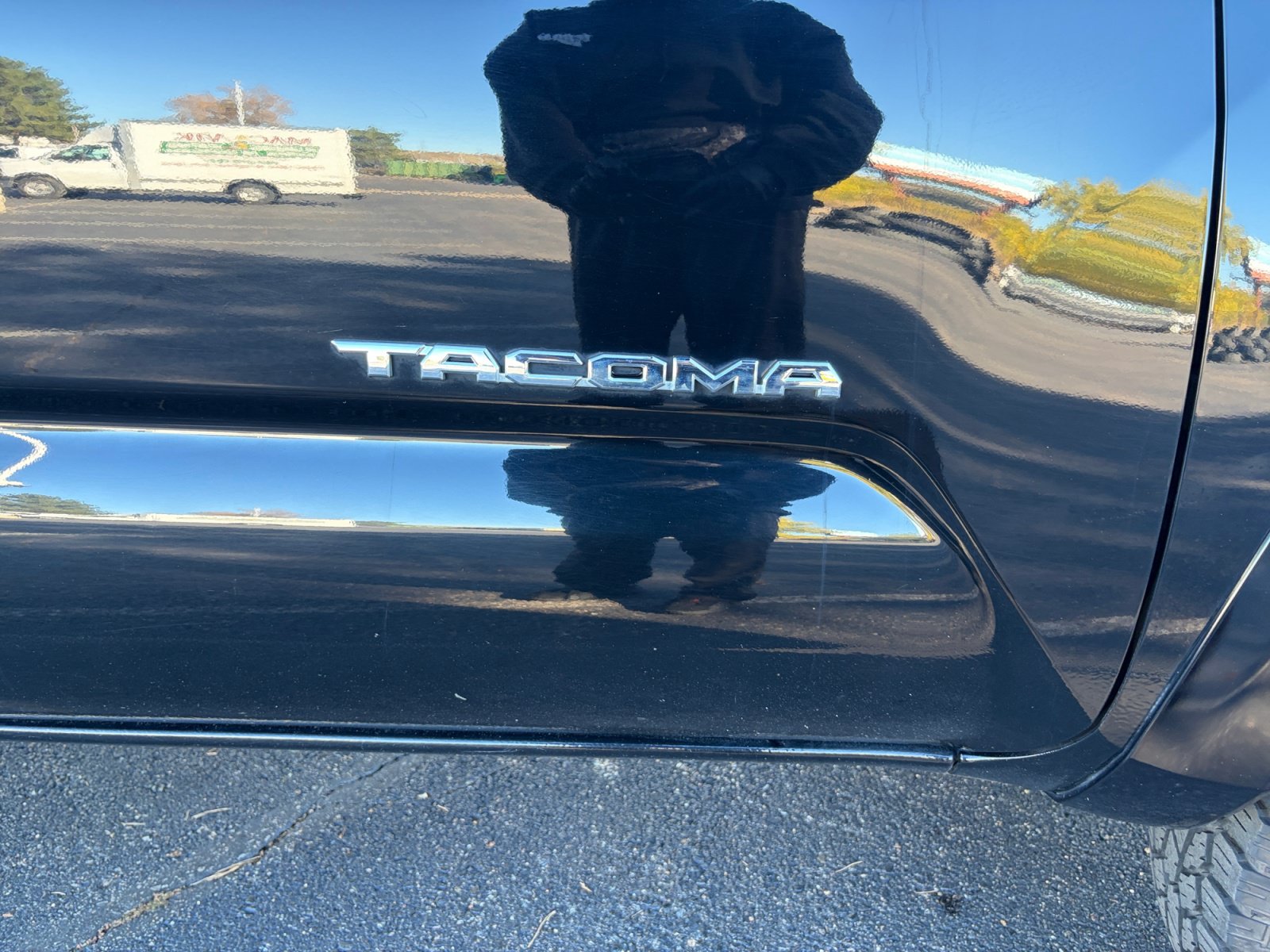 Used 2020 Toyota Tacoma SR5 AWD/4WD image 23
