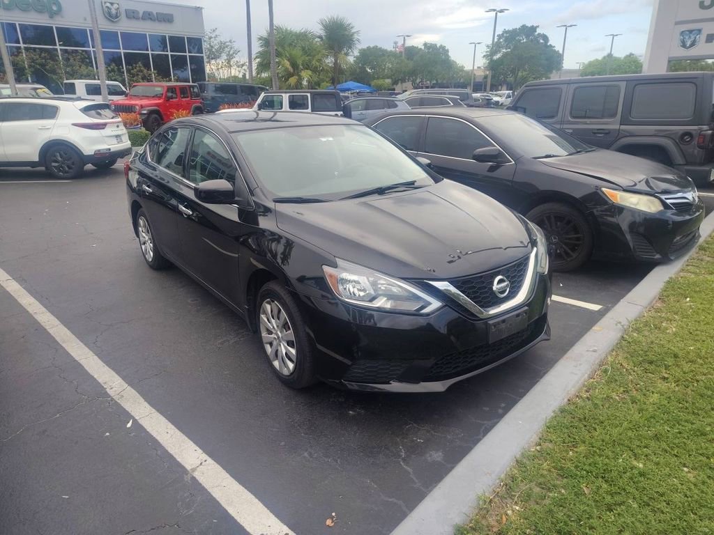 Used 2016 Nissan Sentra S FWD image 3