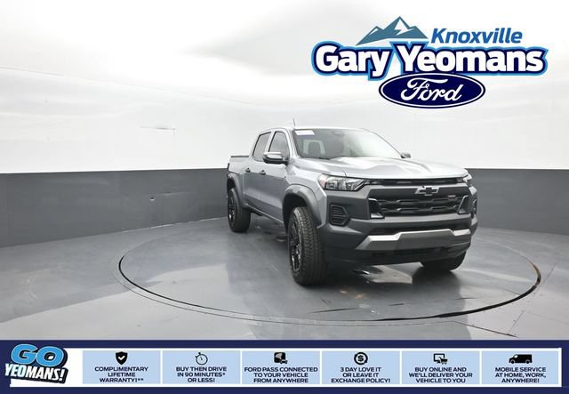 Used 2025 Chevrolet Colorado Trail Boss AWD/4WD image 1