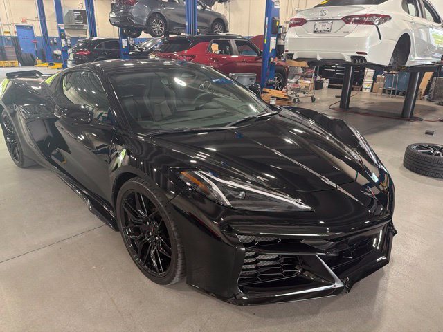 Used 2025 Chevrolet Corvette Z06 RWD image 16