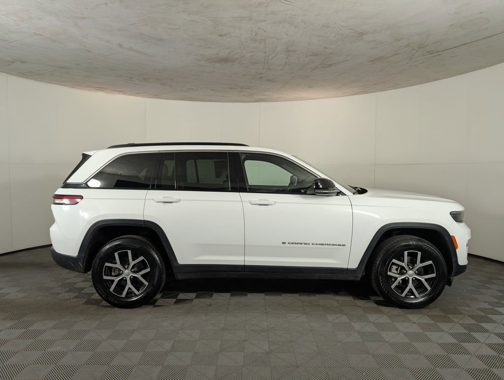 Certified 2024 Jeep Grand Cherokee Limited image 6
