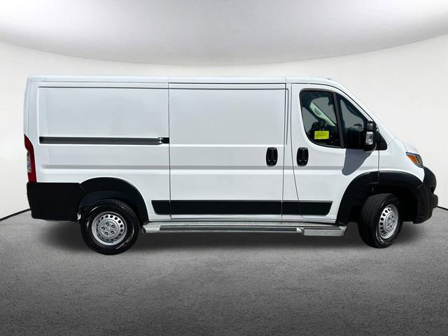 Used 2025 RAM ProMaster 2500 w/ U-Haul Equipment Group FWD image 13