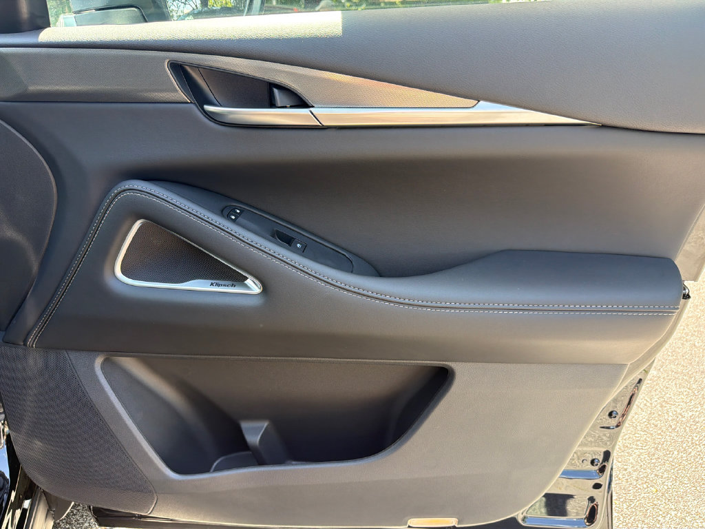 New 2027 INFINITI QX60 Luxe w/ Cargo Package FWD image 14