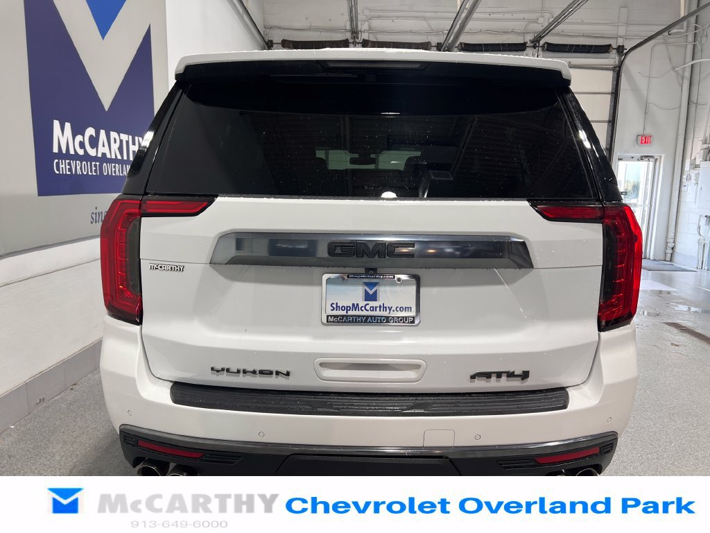 Used 2022 GMC Yukon XL AT4 AWD/4WD image 6