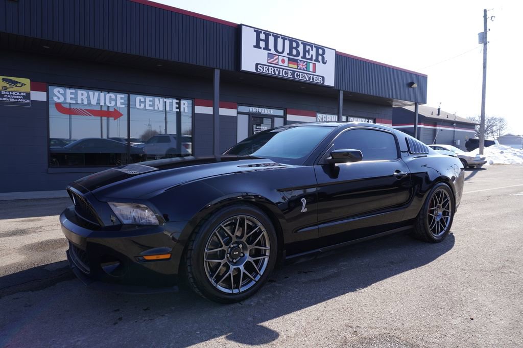 Used 2011 Ford Mustang Shelby GT500 w/ SVT Performance Pkg image 1