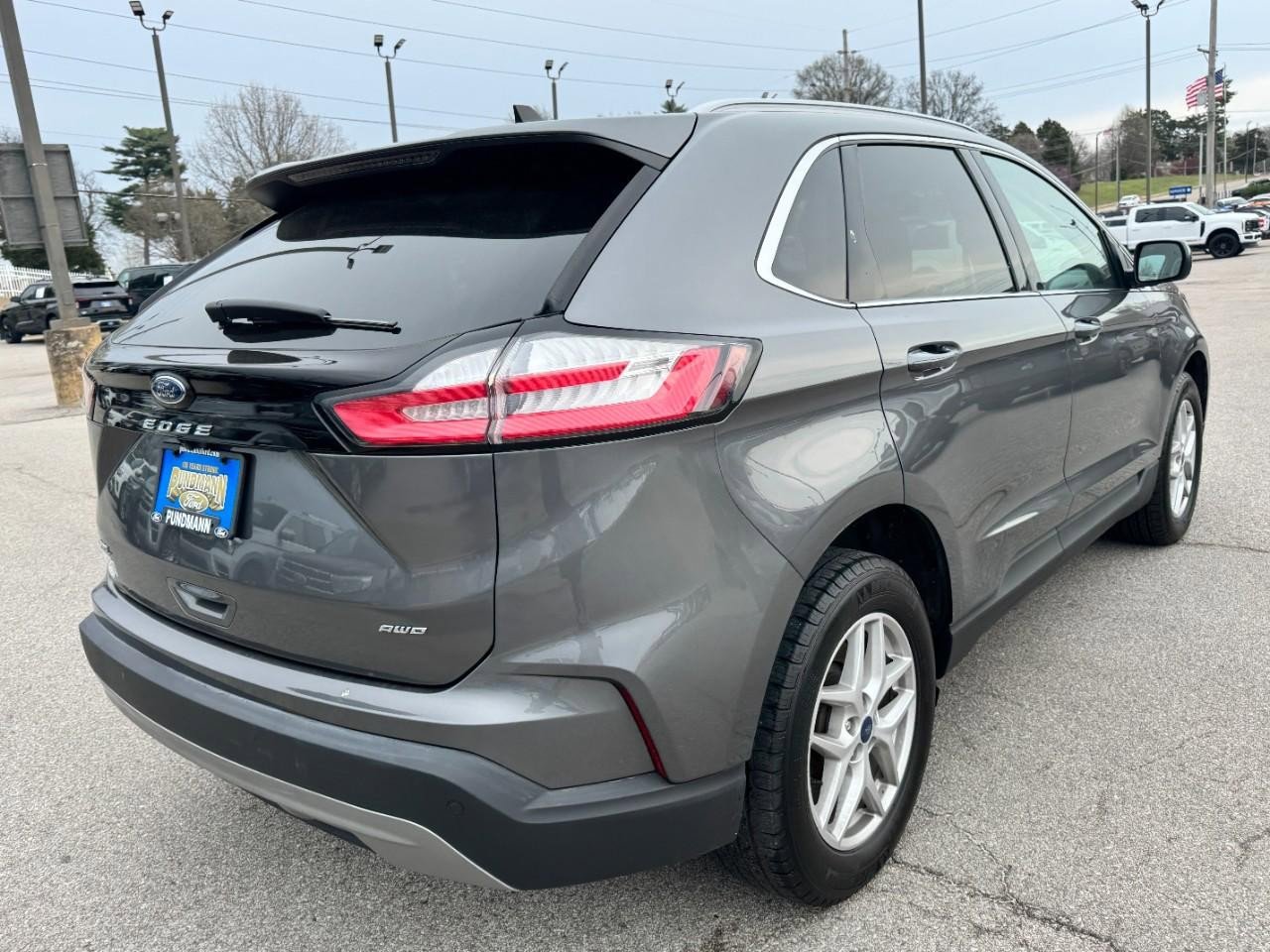 Used 2022 Ford Edge SEL w/ Convenience Package AWD/4WD image 3