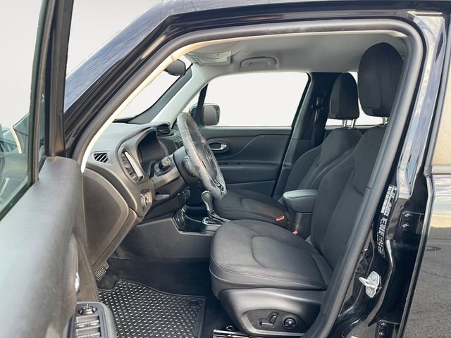 Used 2018 Jeep Renegade Altitude AWD/4WD image 9