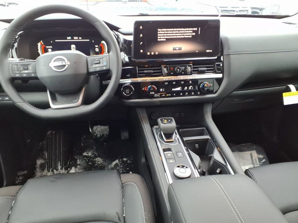 New 2026 Nissan Pathfinder SL image 9