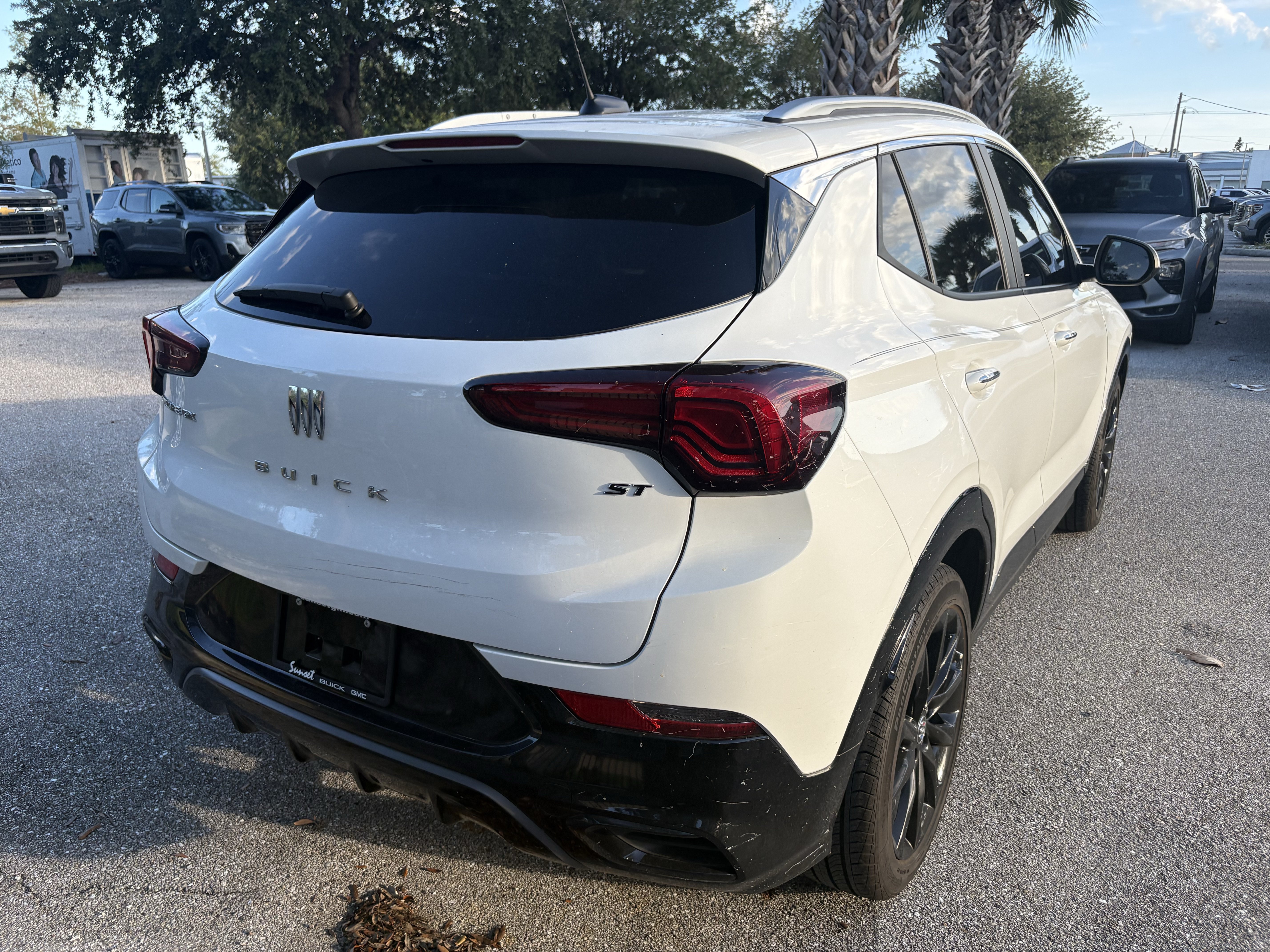 Certified 2024 Buick Encore GX Sport Touring w/ Experience Buick Package FWD image 7