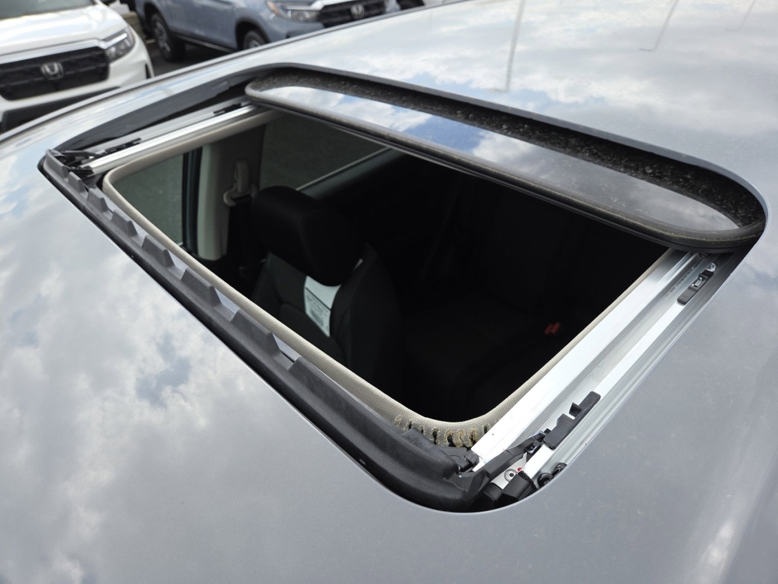 New 2026 Honda CR-V EX image 4