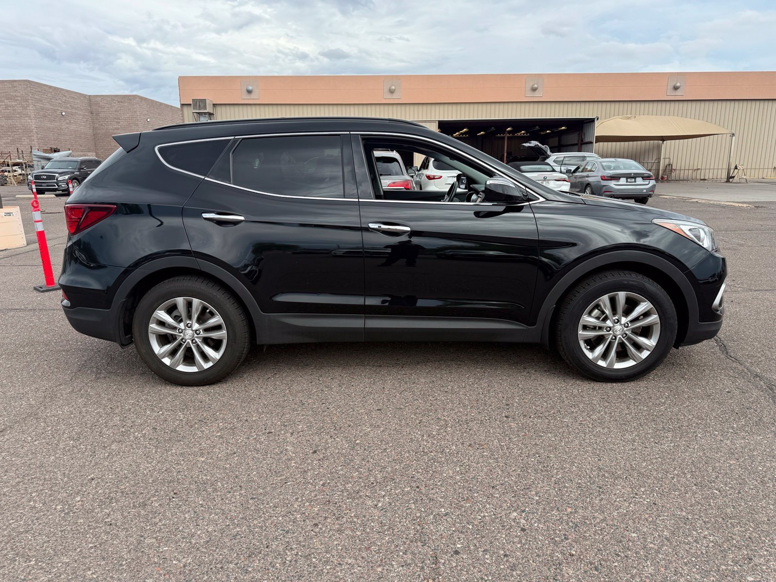 Used 2017 Hyundai Santa Fe Sport 2.0T FWD image 4