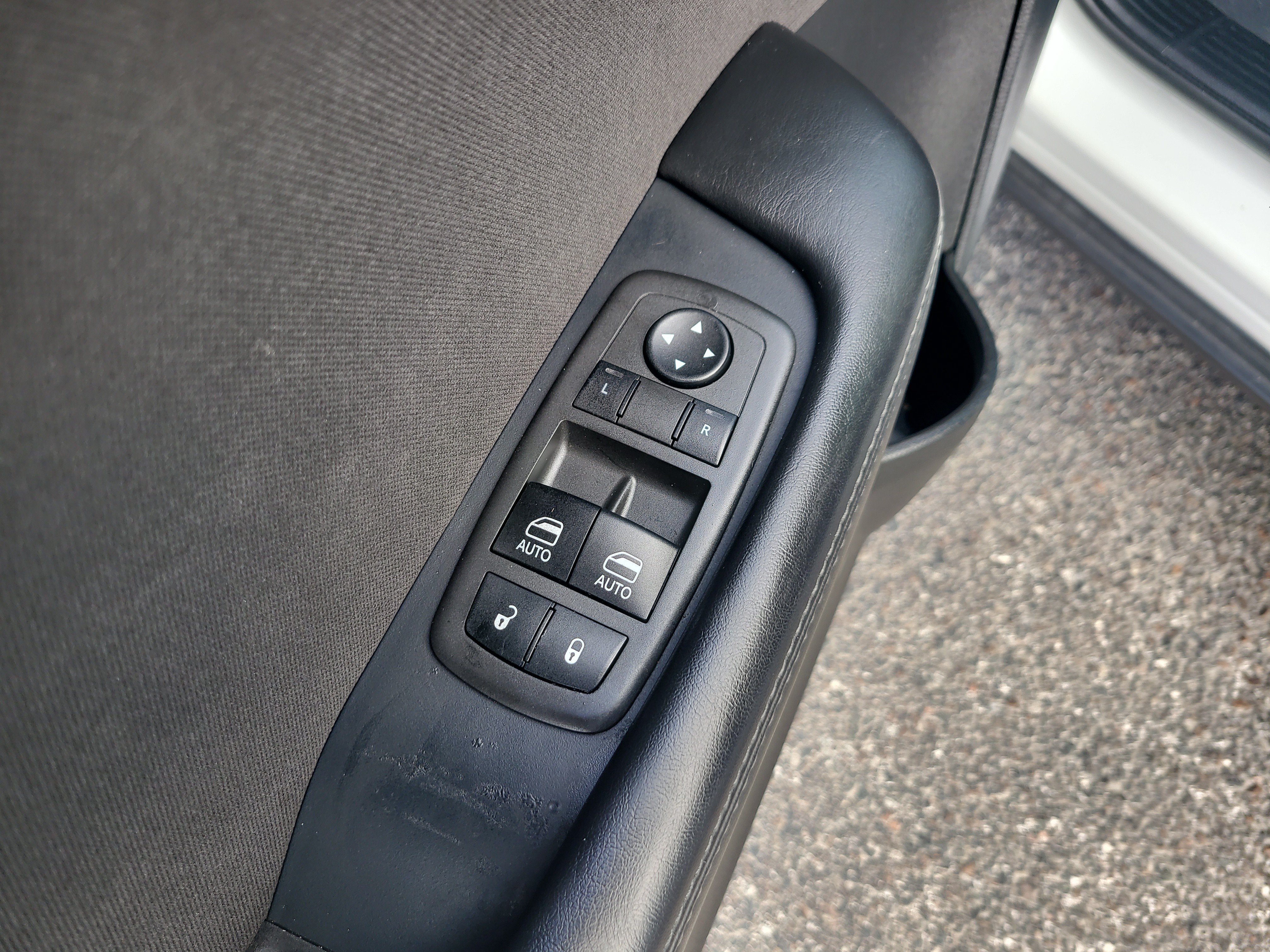 Used 2022 Dodge Challenger GT RWD image 11