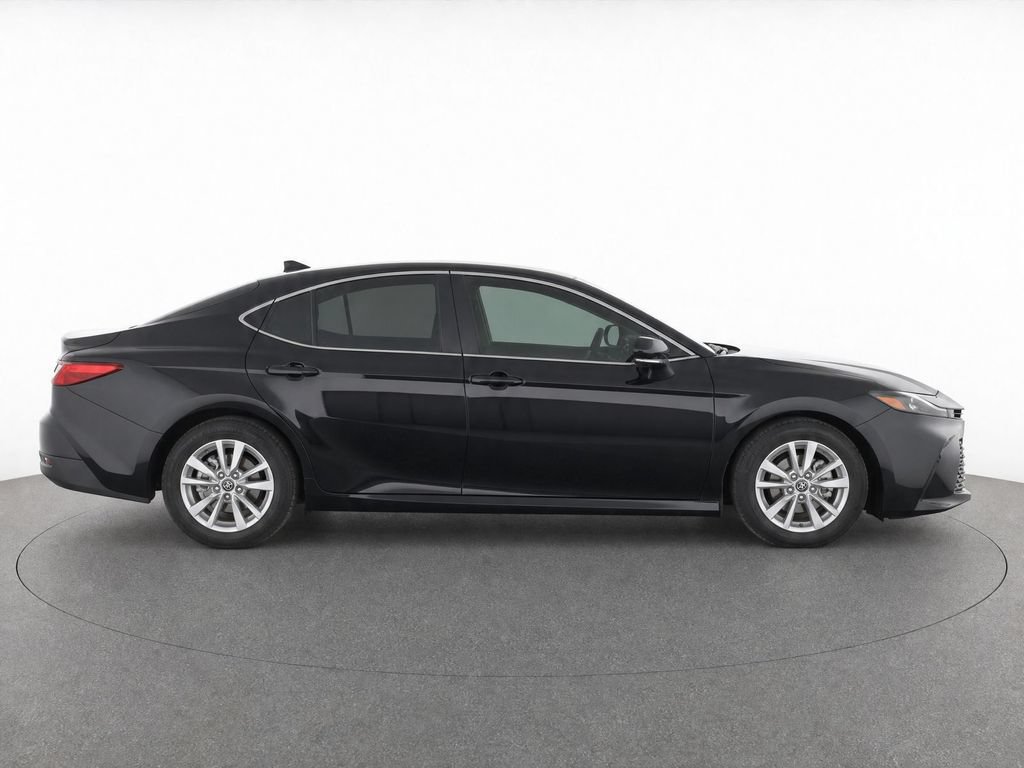 Used 2025 Toyota Camry LE FWD image 8