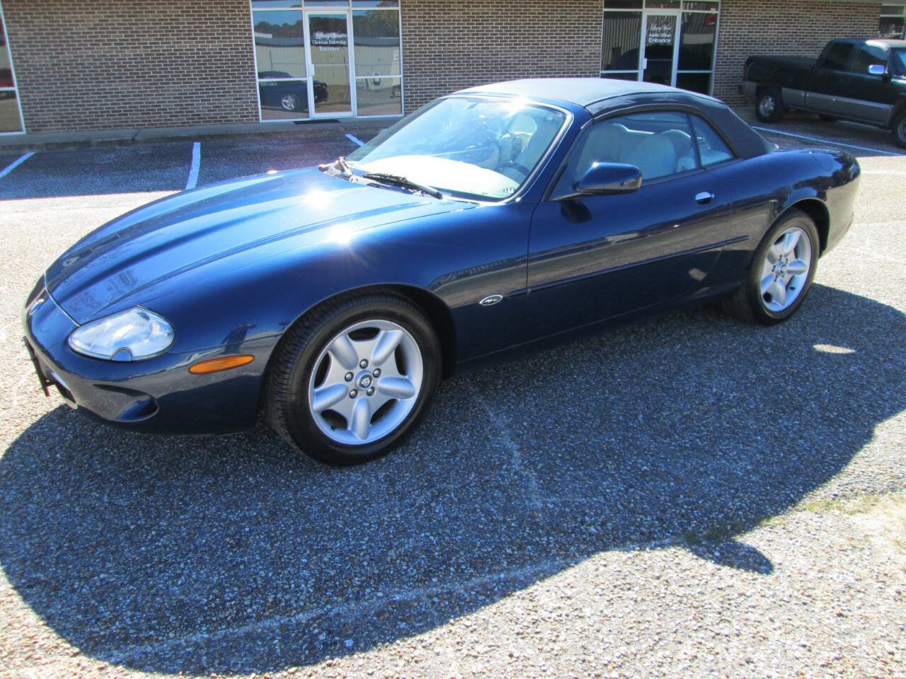 Used 1998 Jaguar XK8 XK8 2dr Convertible image 92