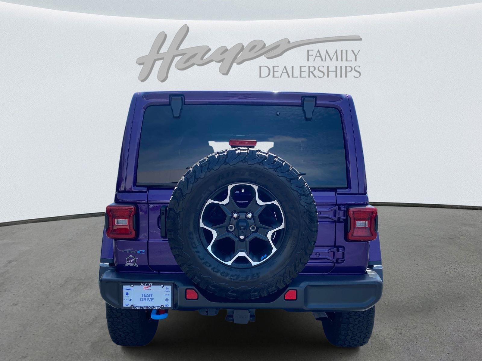 Used 2023 Jeep Wrangler Unlimited Rubicon 4xe w/ Cold Weather Group AWD/4WD image 4