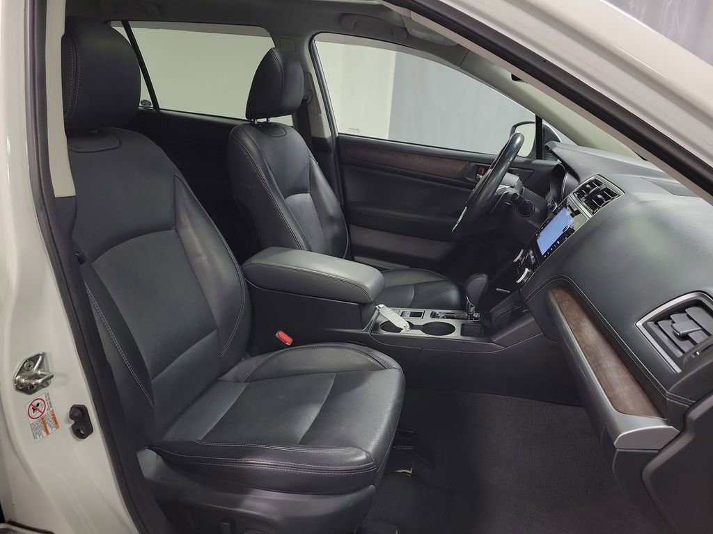 Used 2018 Subaru Outback 3.6R Limited AWD/4WD image 28