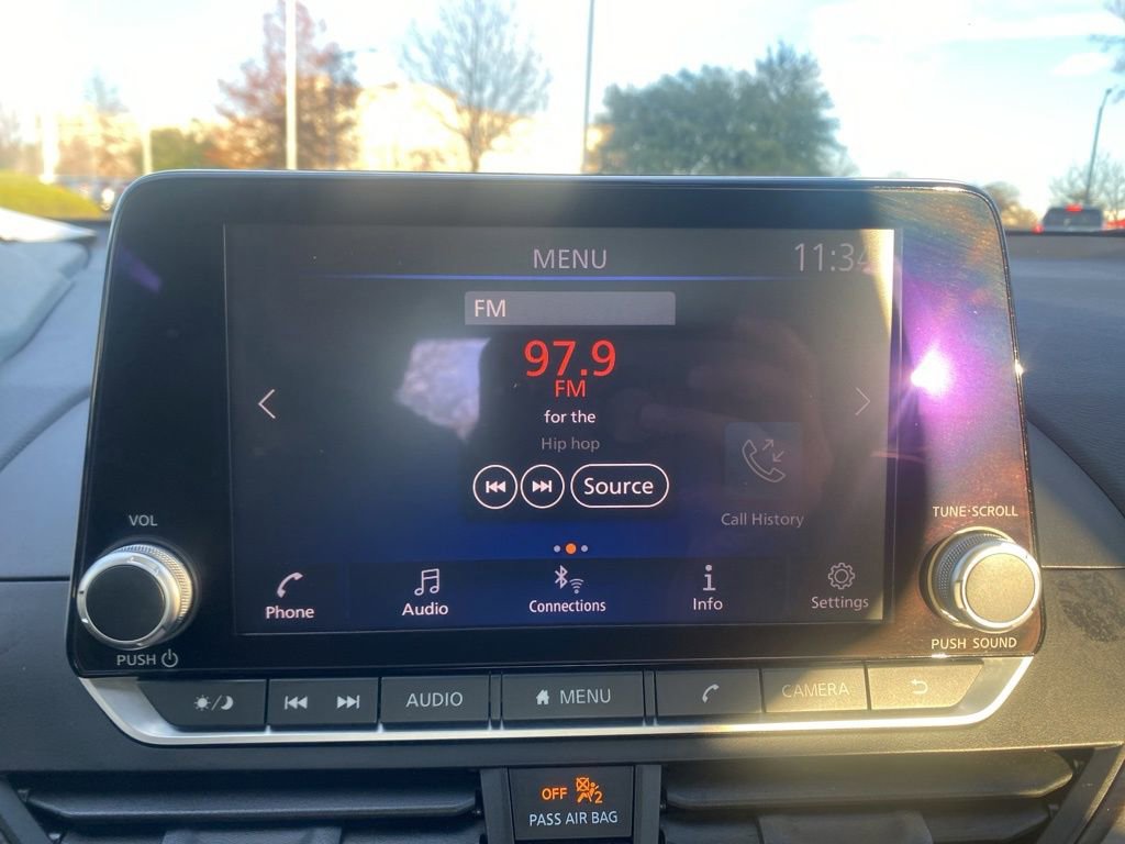 Used 2023 Nissan Altima 2.5 SV image 21