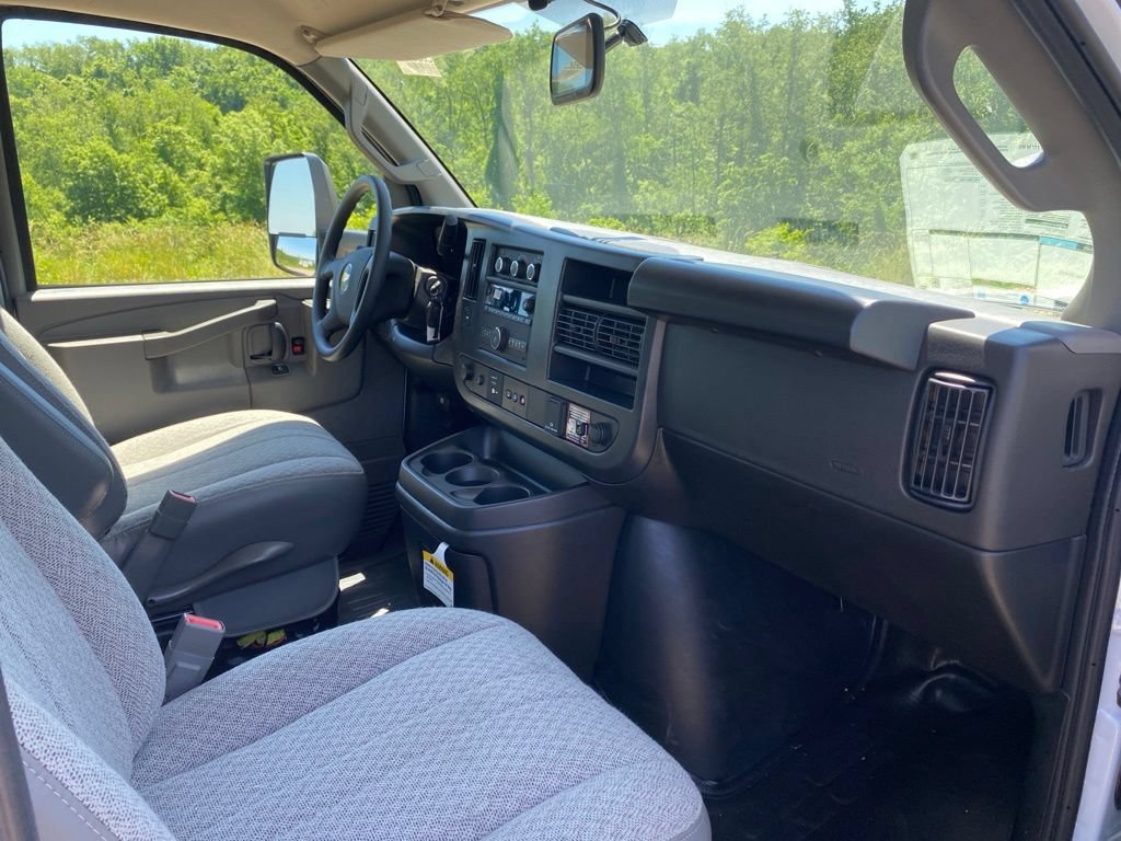 New 2026 Chevrolet Express 3500 w/ Power Convenience Package RWD image 11