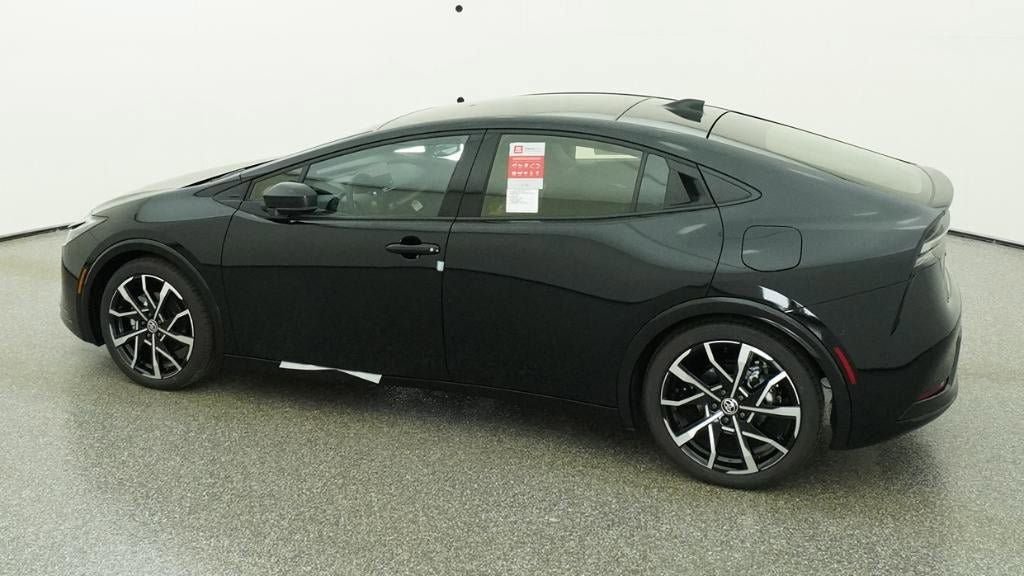 New 2026 Toyota Prius Plug-In Hybrid image 4