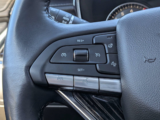 Certified 2025 Cadillac XT6 Premium Luxury AWD/4WD image 31