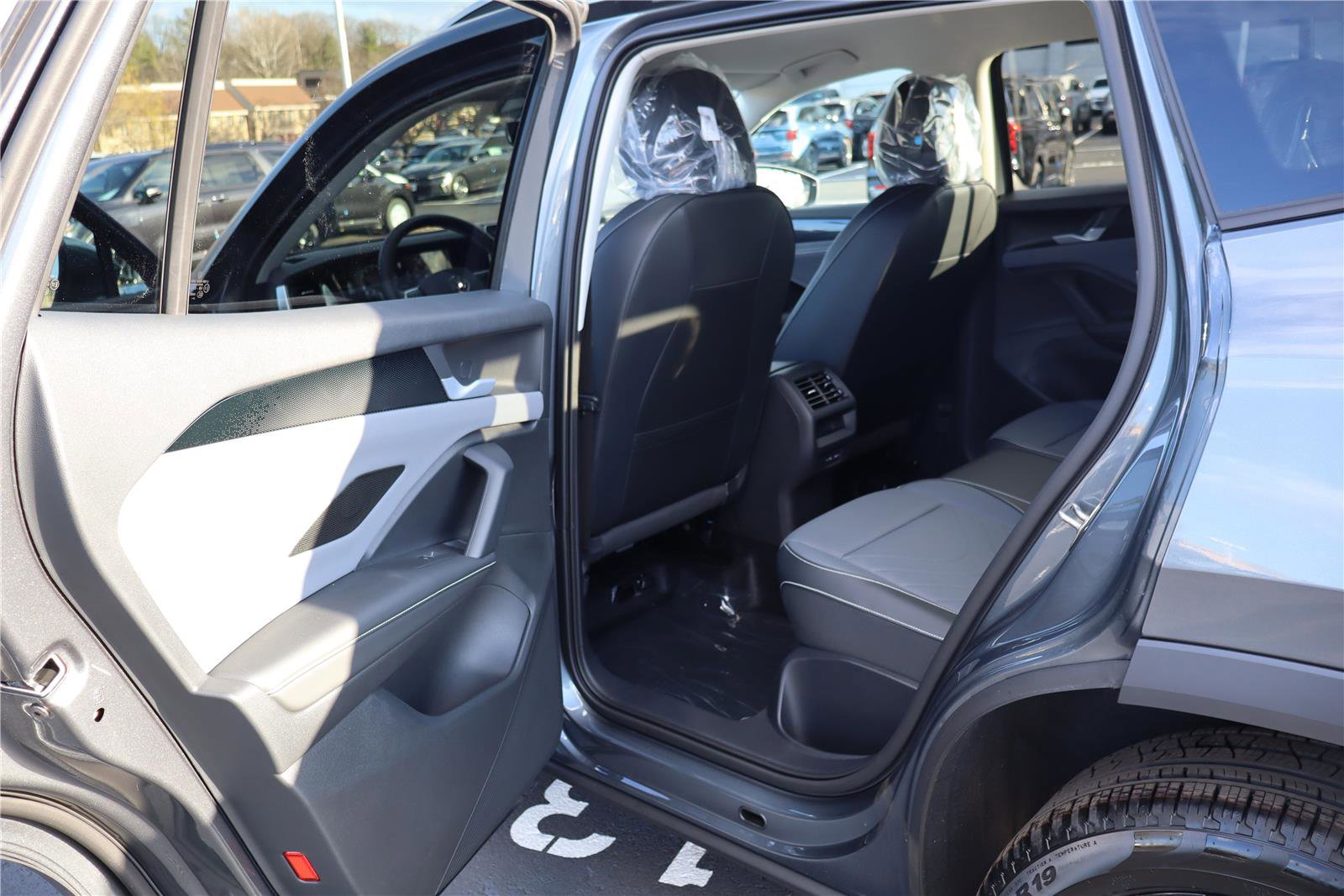 New 2026 Volkswagen Tiguan SE image 22