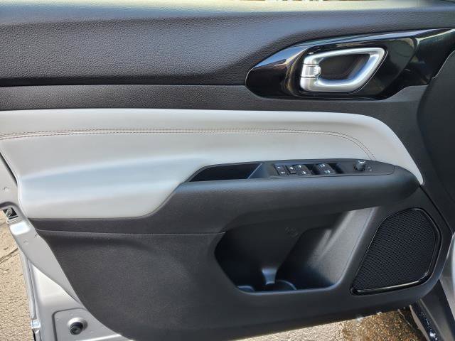 Used 2022 Jeep Compass Limited image 19