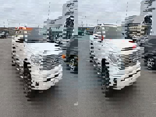 Used 2014 Toyota Tundra Platinum image 19
