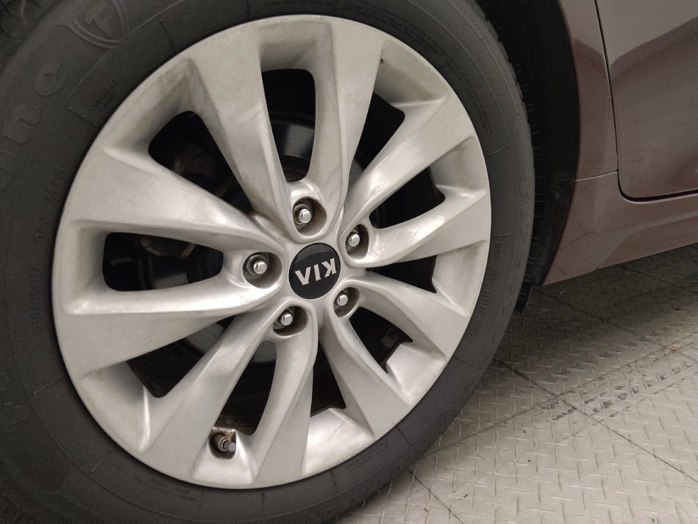 Used 2017 Kia Optima LX w/ Option Group 014 FWD image 31