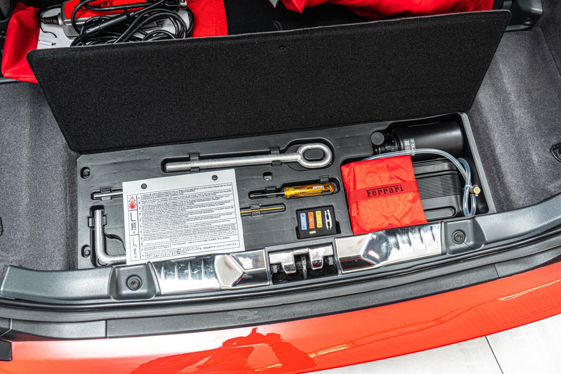 Used 2013 Ferrari California RWD image 49