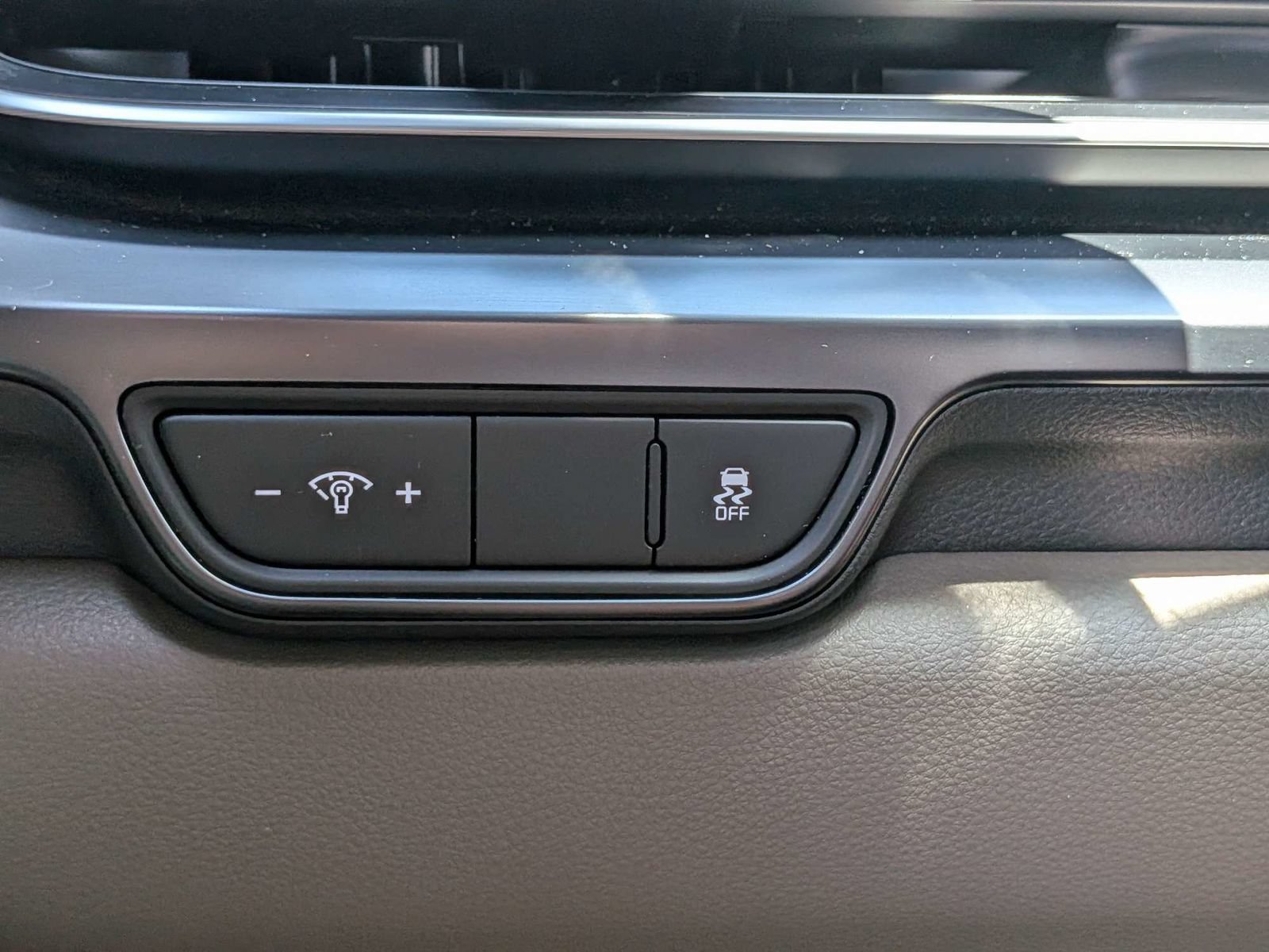 Used 2026 Kia Carnival FWD image 28
