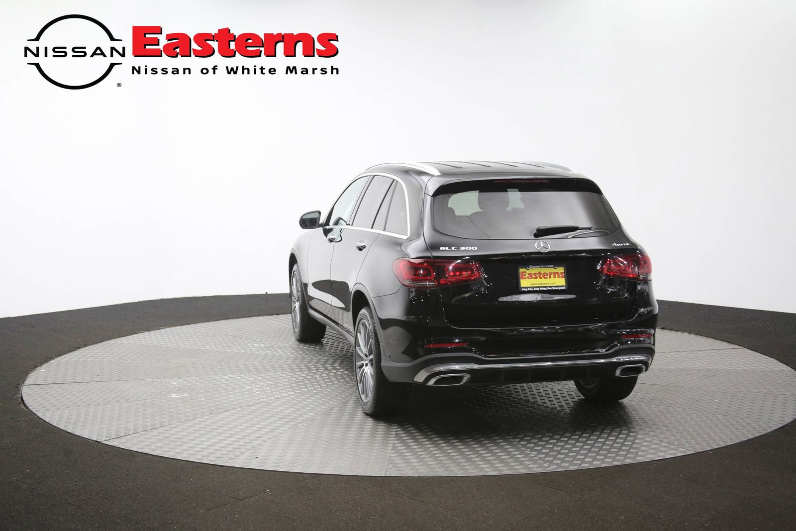 Used 2022 Mercedes-Benz GLC 300 4MATIC w/ AMG Line image 38
