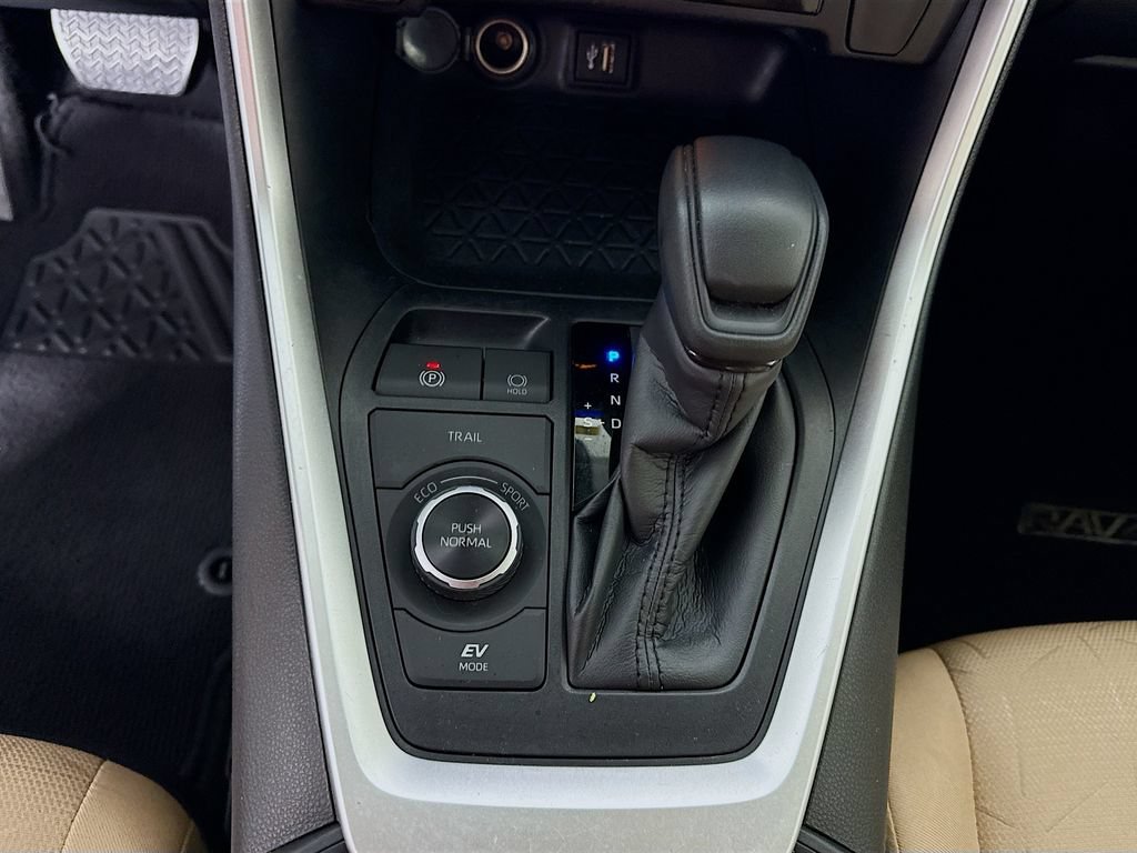 Certified 2023 Toyota RAV4 XLE w/ Convenience Package AWD/4WD image 17