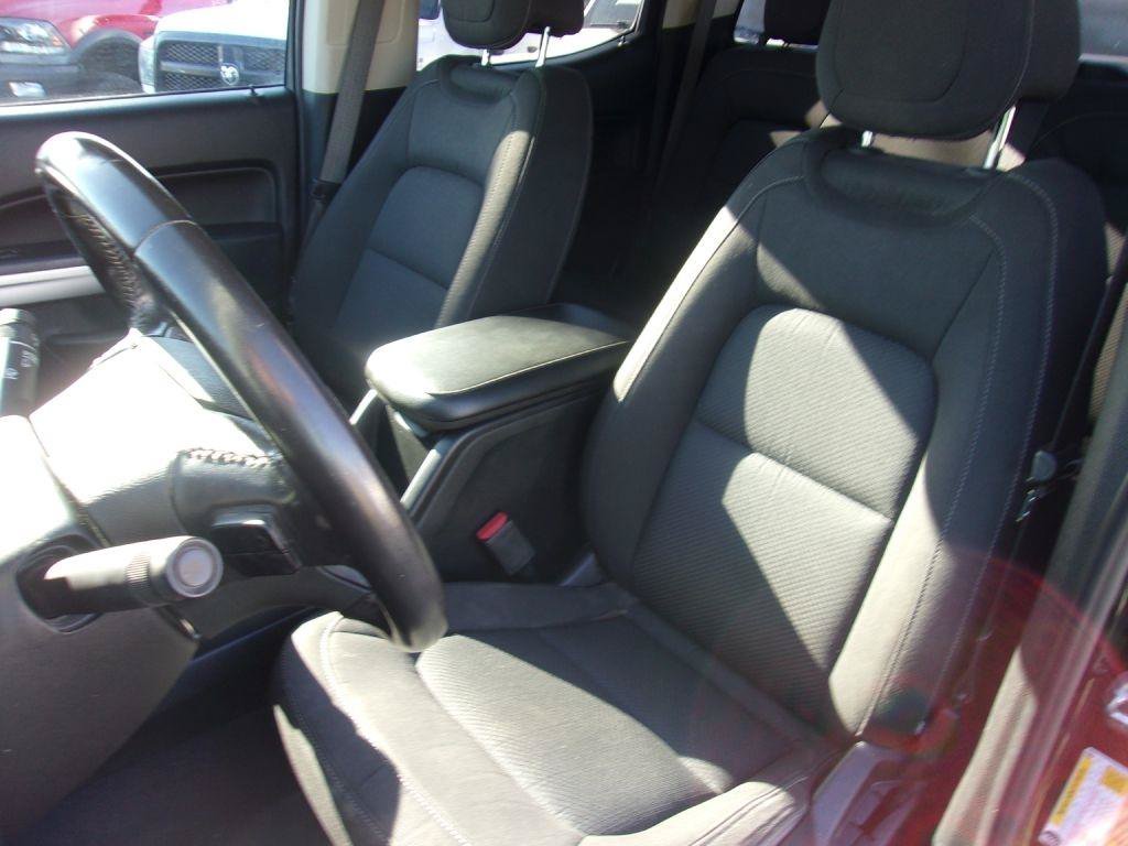 Used 2022 Chevrolet Colorado LT AWD/4WD image 8