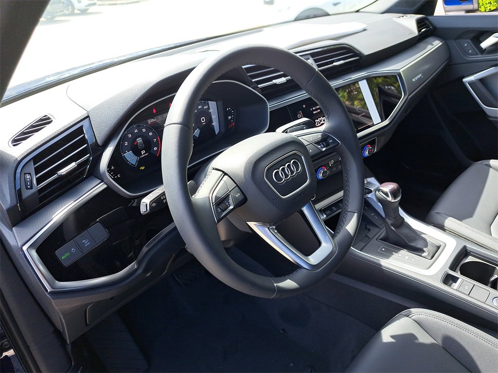 New 2025 Audi Q3 2.0T Premium image 7