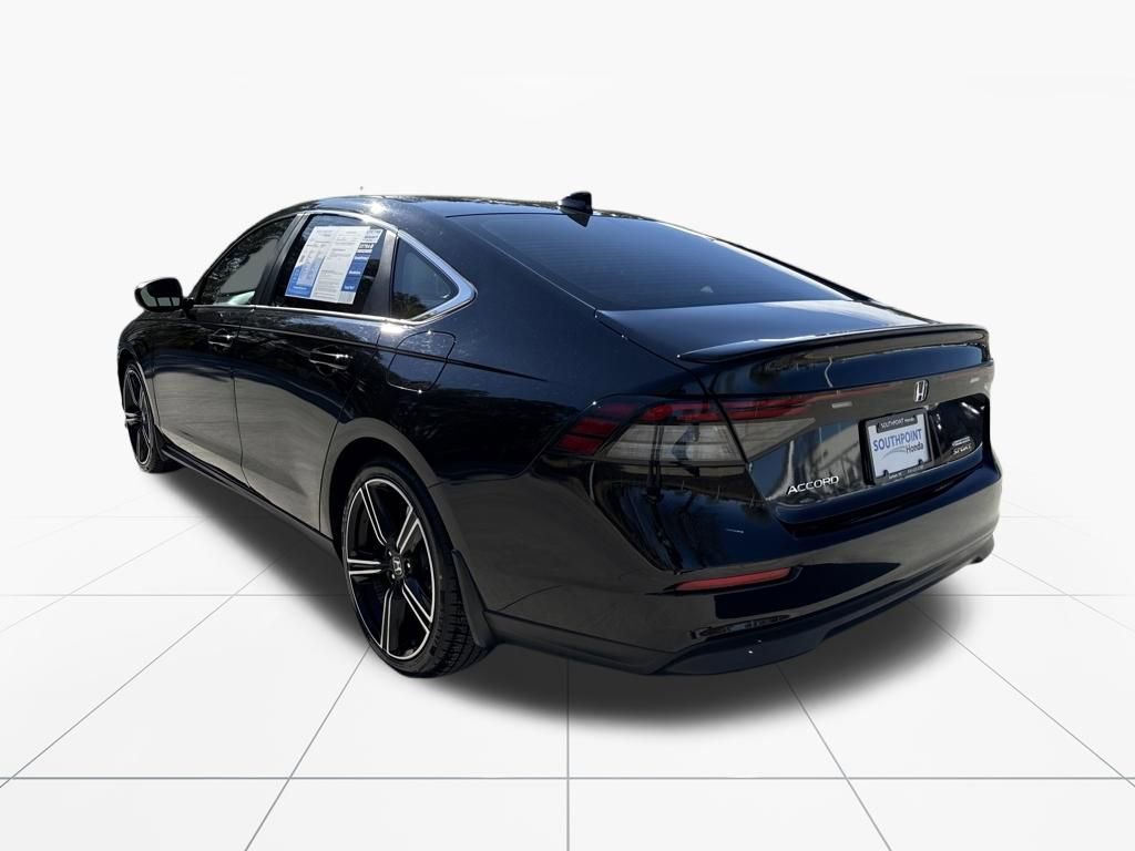 Used 2025 Honda Accord Sport image 6
