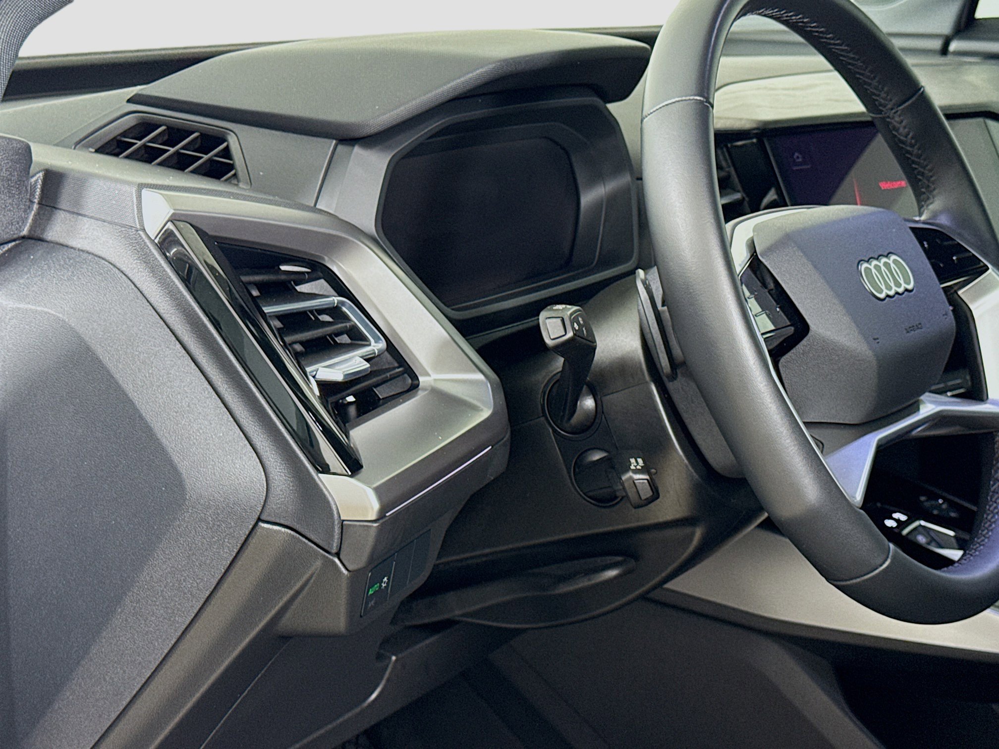 Used 2023 Audi Q4 e-tron Premium Plus w/ Premium Plus image 10