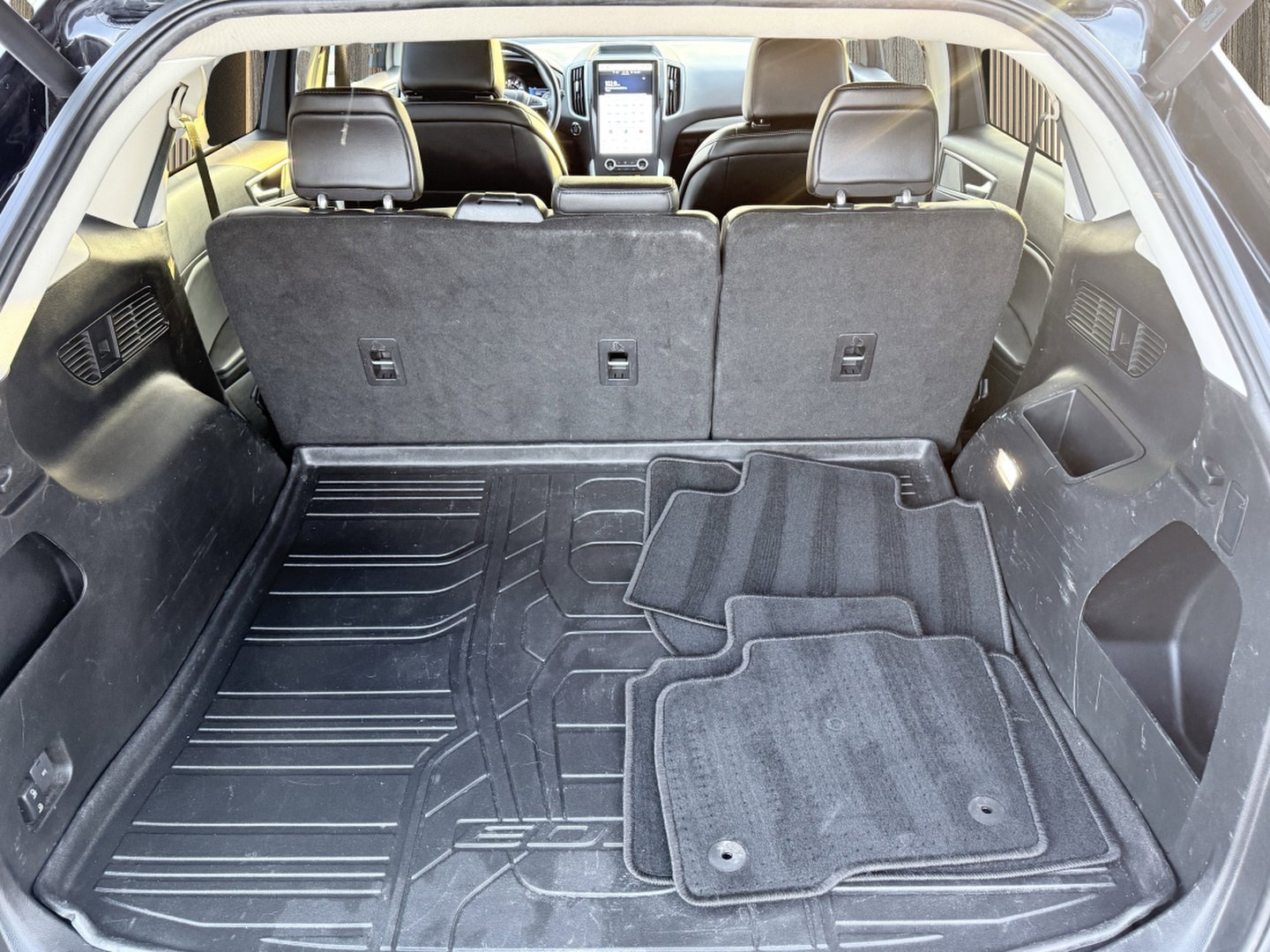 Used 2023 Ford Edge SEL w/ Convenience Package image 17