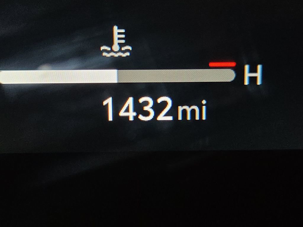 Used 2025 Toyota Sienna XSE image 35