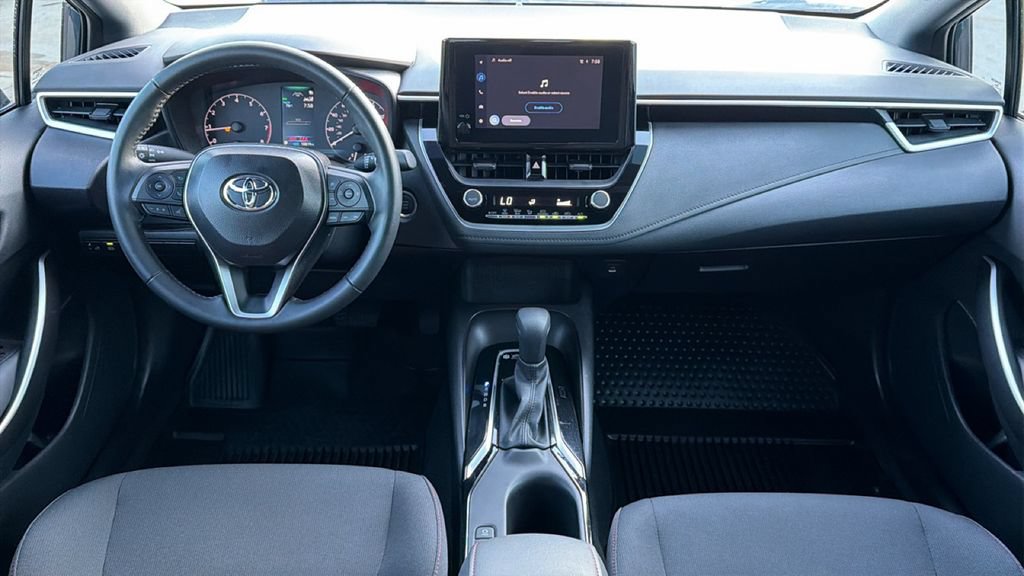 Used 2025 Toyota Corolla SE FWD image 25