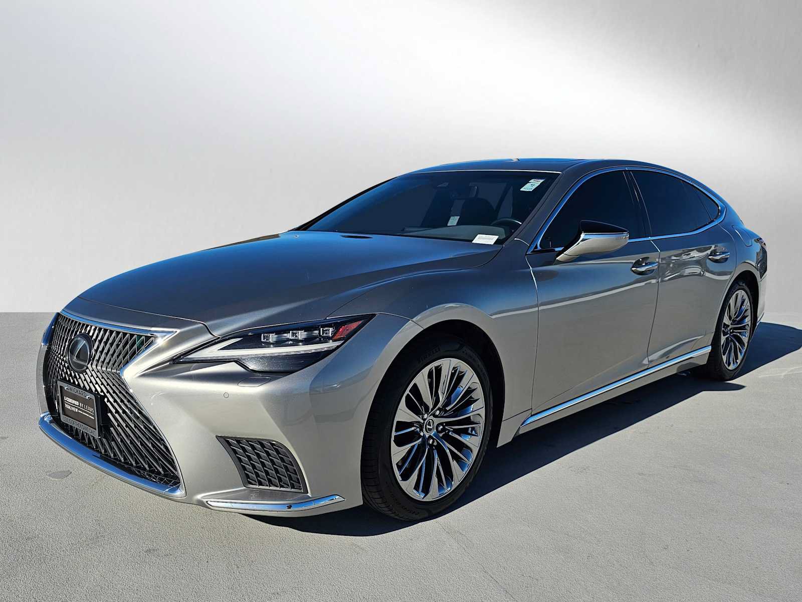 Used 2022 Lexus LS 500 w/ Cold Weather Package (CK) RWD image 7