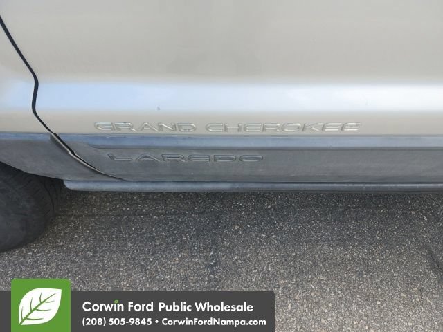 Used 2004 Jeep Grand Cherokee Laredo w/ Convenience Group AWD/4WD image 15