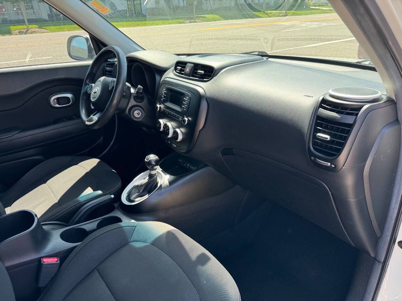 Used 2016 Kia Soul FWD image 17