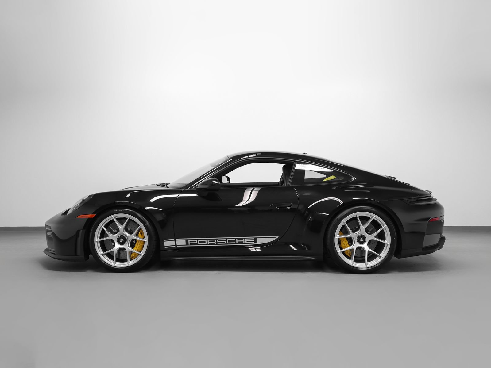 Certified 2026 Porsche 911 GT3 RWD image 2