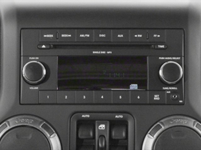 Used 2016 Jeep Wrangler Unlimited Sahara image 12