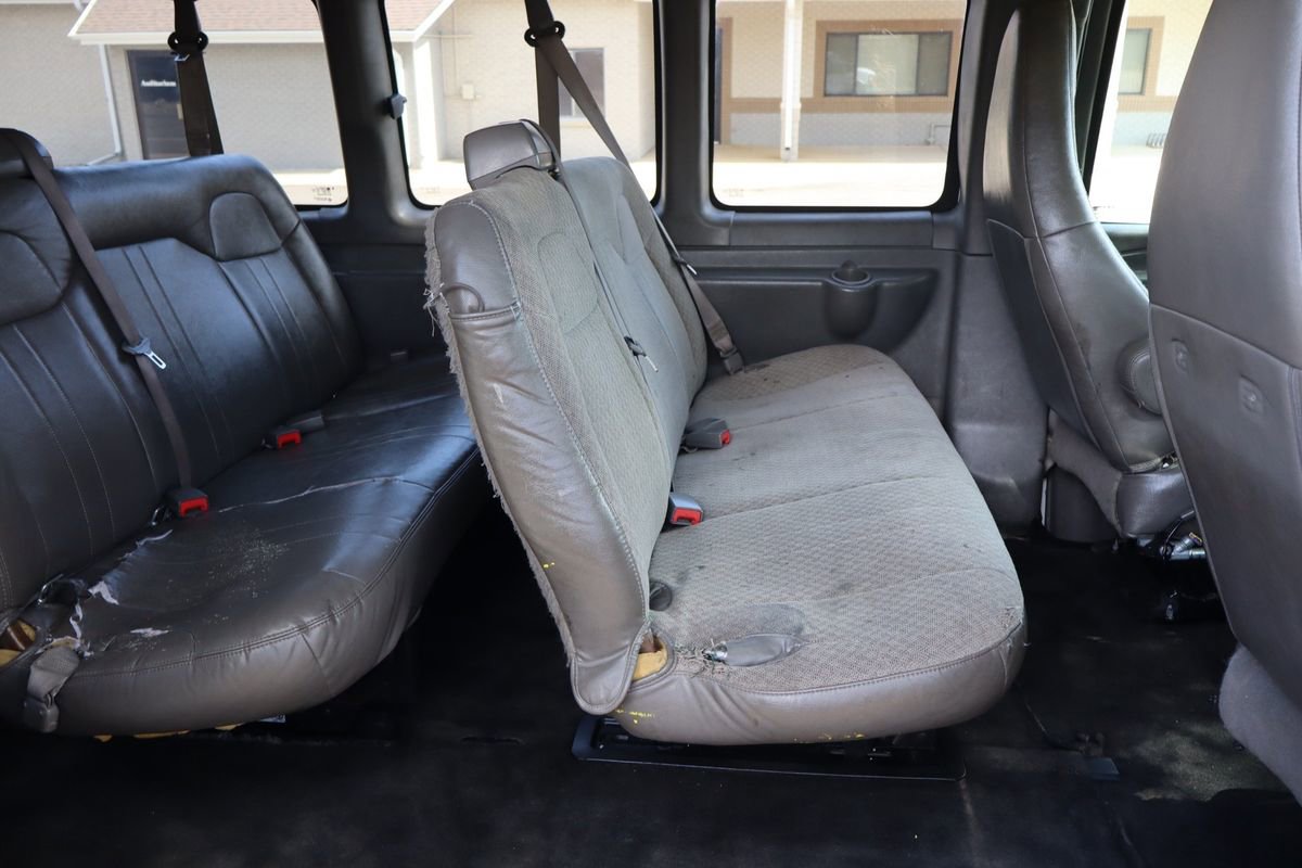 Used 2017 Chevrolet Express 3500 LT w/ LT Preferred Equipment Group image 21