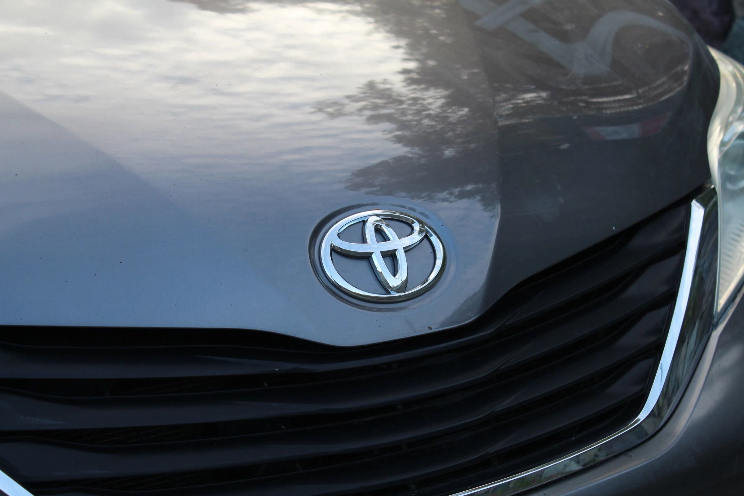 Used 2011 Toyota Sienna LE image 37